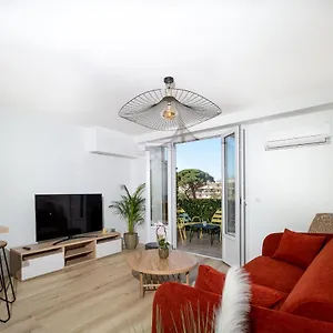 Superbe T2 Juan Les Pins 300m Des Plages Appartement