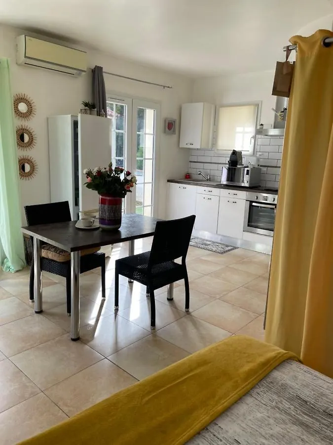 Location Studio De Charme Antibes Frankrike