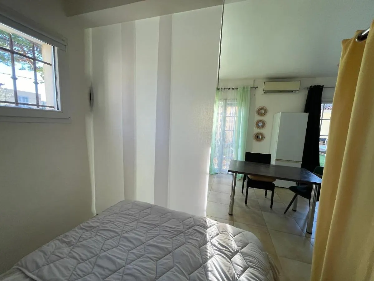 Location Studio De Charme Antibes